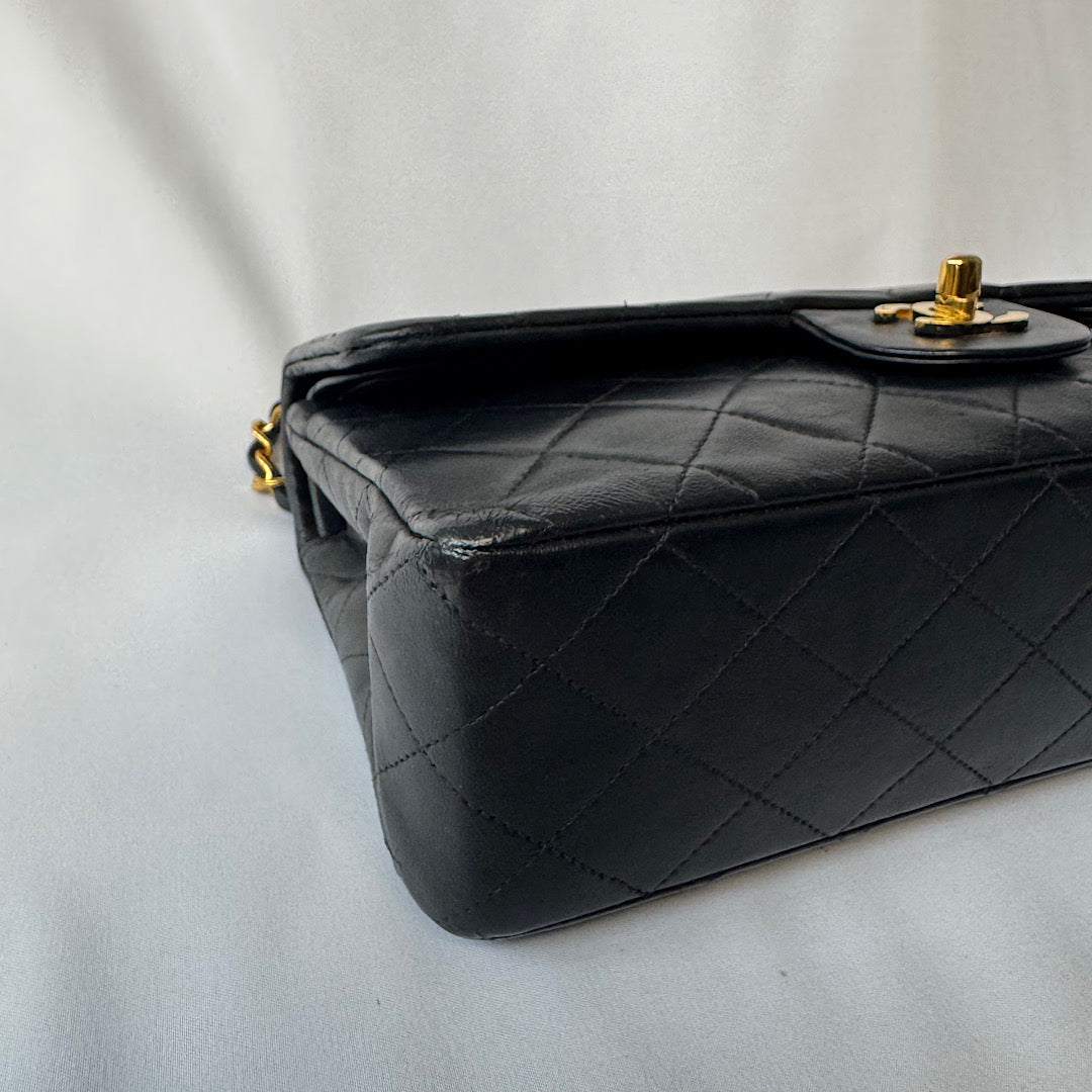Chanel Classic Double Flap Bag Medium