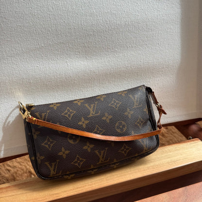 Louis Vuitton Pochette Accessoires