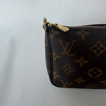 Louis Vuitton Pochette Accessoires